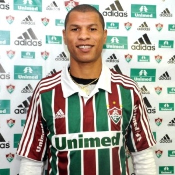 Portuguesa acerta a contratação do zagueiro André Luis