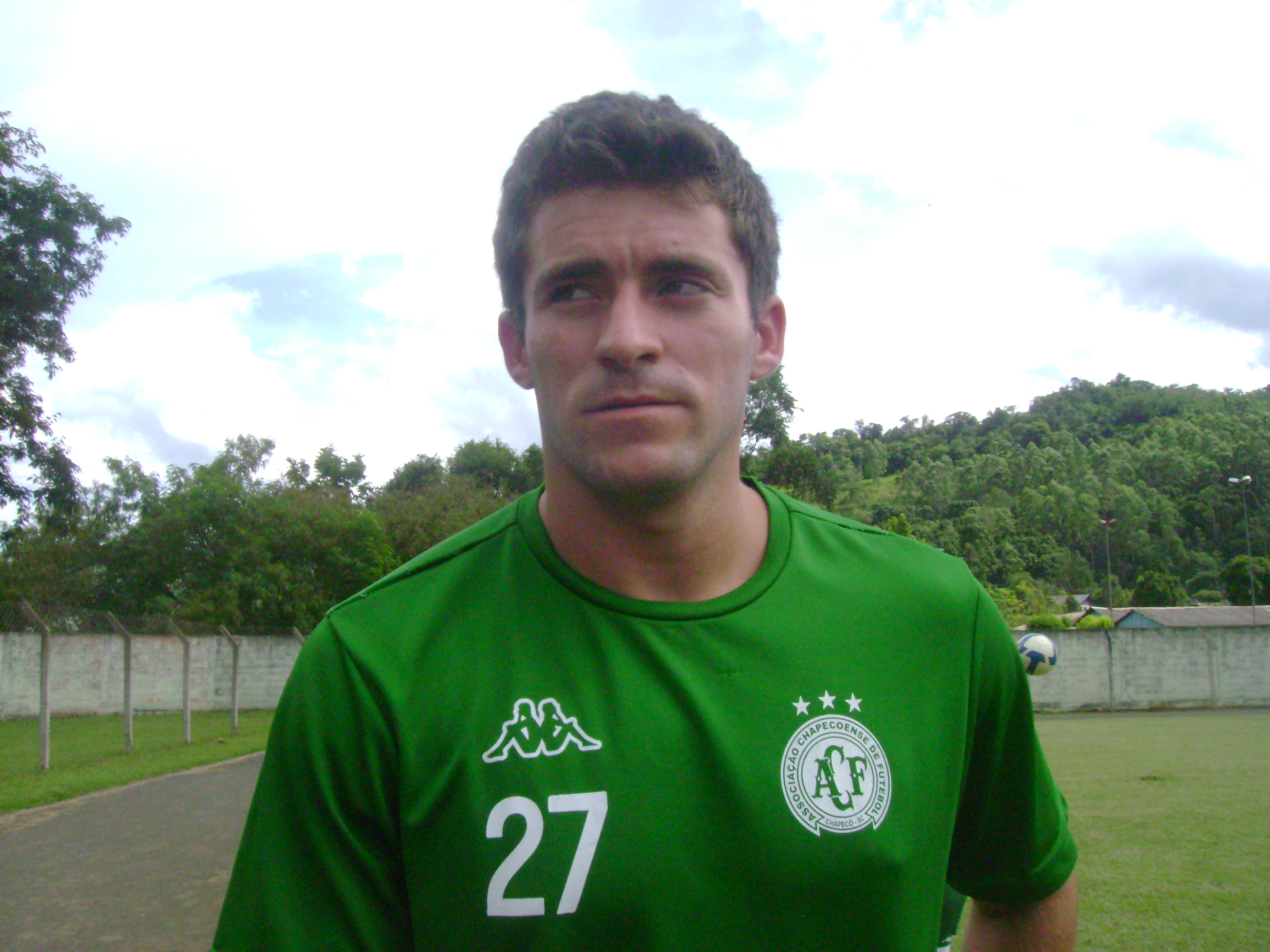 Artilheiro Alan Rodrigues acerta com Guarani de Palhoça-SC